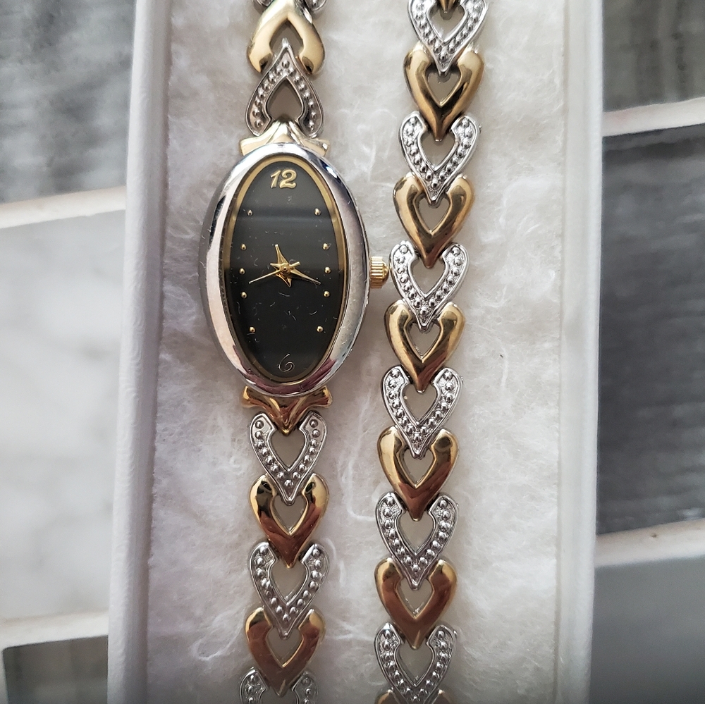 Vintage Christian Benet Gold/Silver Tone Women's Watch w/Matching Bracelet